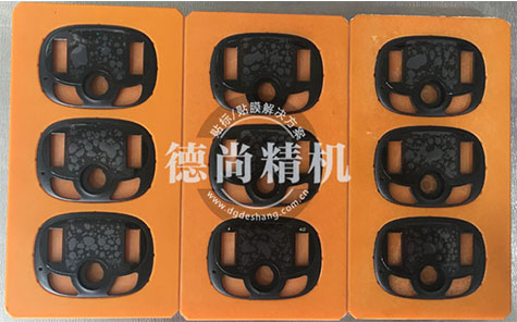 亮面塑膠件貼保護(hù)膜機(jī)，看德尚廠家如何介紹！